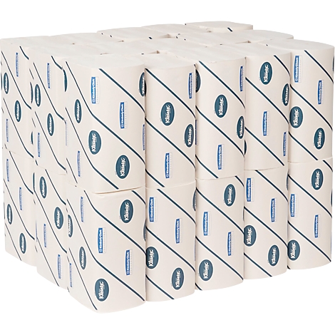 Une pile d'essuie-mains en rouleaux avec le logo Kleenex. Les serviettes sont conçues en blanc avec des accents bleus.