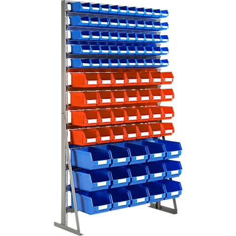 Un estante de almacenamiento con cajas de almacenamiento azules y naranjas.