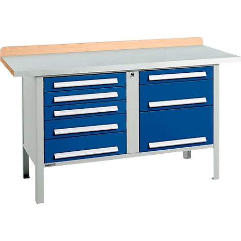 Établi avec tiroirs bleus et dessus en bois clair.
