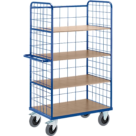 Blauwe roosterwagen met vier houten planken op wielen, met een handvat aan de zijkant.