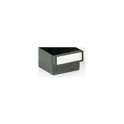 Contenedor de almacenamiento rectangular gris con campo de etiqueta blanco.