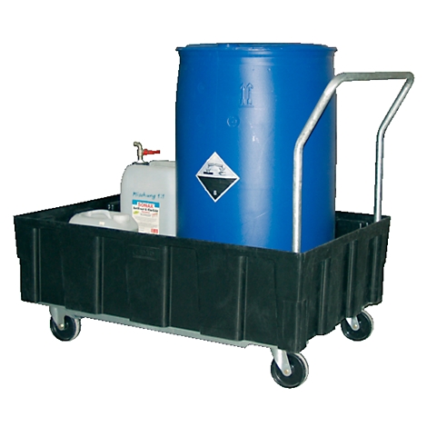 Zwarte transportkar met blauwe ton, jerrycans en gevaarsymbolen. De kar heeft een handvat.