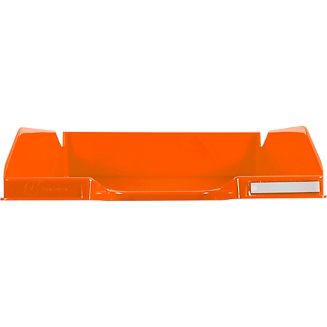 Orange, rechteckige Schreibtischablage mit zwei Seitenwänden und einem kleinen rechteckigen weissen Aufkleber.
