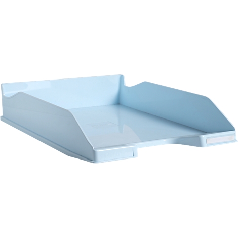 Bac à papier en plastique bleu clair. Un compartiment légèrement incliné avec un bord surélevé. Forme rectangulaire.