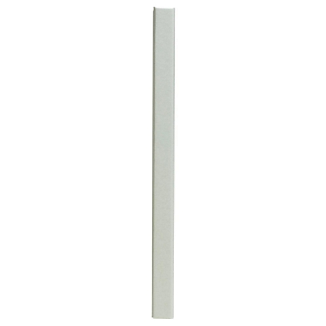Een lang, eenvoudig, lichtgrijs rechthoek met afgeronde hoeken, tegen een witte achtergrond.