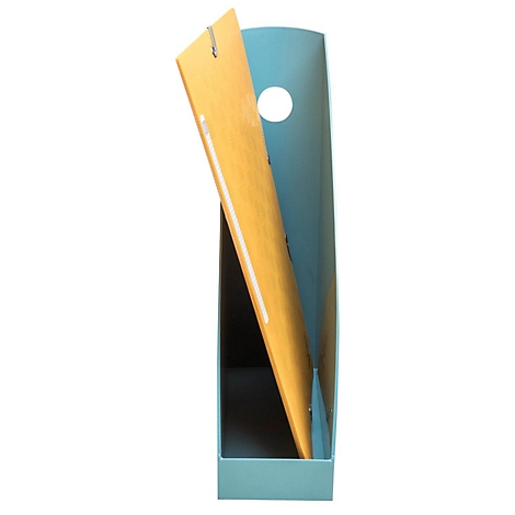 Magazine bleu clair avec des documents marron, légèrement ouvert, sur fond blanc.