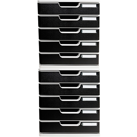 Mehrere schwarze Dokumentenablagen mit weißen Akzenten, die übereinander gestapelt sind. Jede Ablage hat eine Aussparung für den Griff und einen Platz für ein Etikett.
