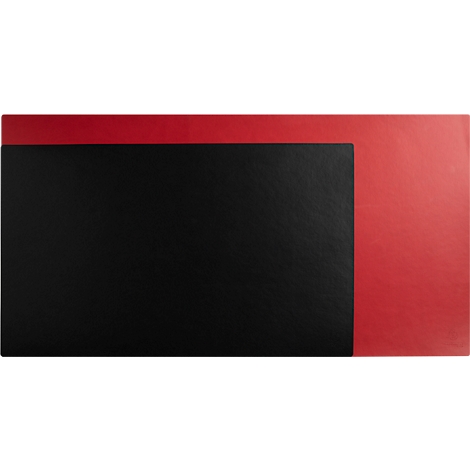 Un bloc noir rectangulaire posé sur un grand rectangle rouge.