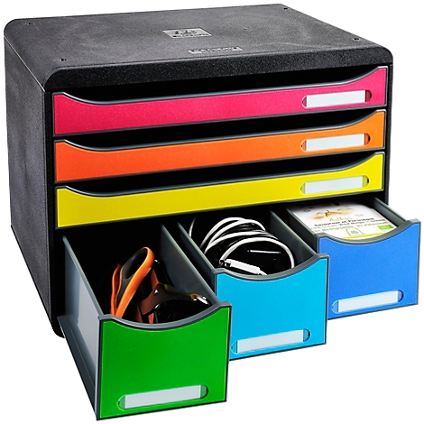Armoire à tiroirs noire avec tiroirs colorés : rose, orange, jaune, vert et bleu. Tiroirs ouverts avec objets.