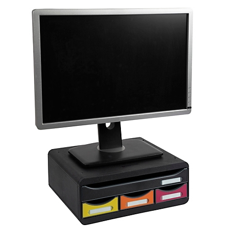 Zwarte monitor met zilveren frame op een zwarte bureauverhoger met drie laden.