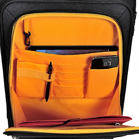 Schwarzer Koffer mit gelbem Innenfutter, gefüllt mit Tablet, Smartphone, Stift, Mappe.