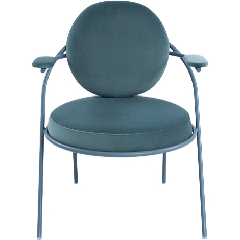 Chaise bleue avec dossier rond, assise et accoudoirs. Cadre en acier, revêtement en tissu. Design moderne.