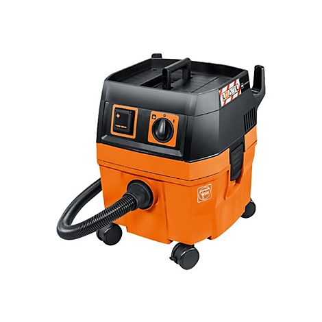 Ein orange-schwarzer Industriesauger mit Rädern, Schlauch und Griff.