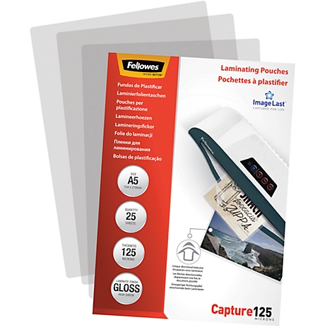 Clear laminating pouches in front of a red package with product information. Inscription: Fellowes, Capture 125.