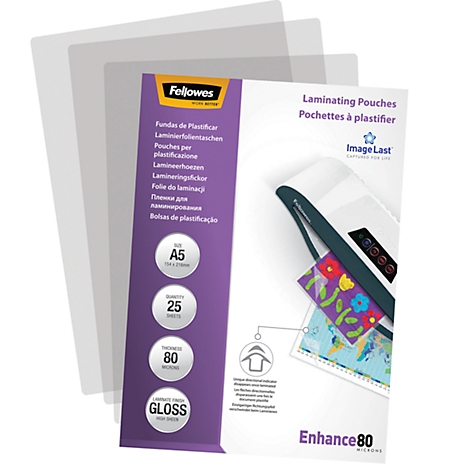 Clear plastic sheets and a product packaging with the inscription 'Fellowes'. Printed on it are product information, such as the size A5 and the thickness of the films.
