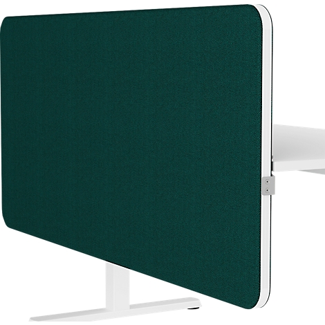 Groen rechthoekig kantoorafscheidingspaneel met wit frame. Het is bevestigd aan een witte tafel.