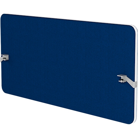 Blauw kantoorscheidingsscherm met zilveren beugels. Afgeronde hoeken, licht frame.