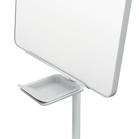 Tableau blanc moderne avec tablette de rangement, sur un support blanc. Idéal pour les présentations.