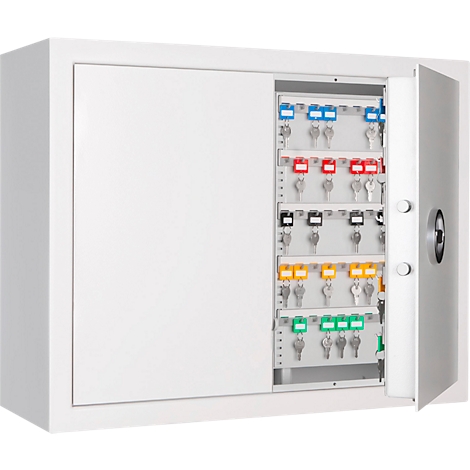 Witte sleutelkast met open deur, vol sleutels met gekleurde labels.
