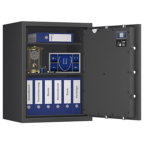 Geöffneter Tresor mit Dokumenten, Schmuck und Uhr. Beschriftung: Grundbuch, Versicherung, Rente, Stammbuch, Bank, Verträge.