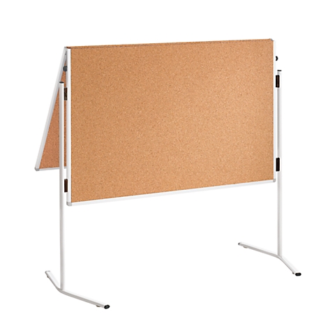 Groot prikbord van kurk met een wit frame en standaard. Een deel is opgevouwen.