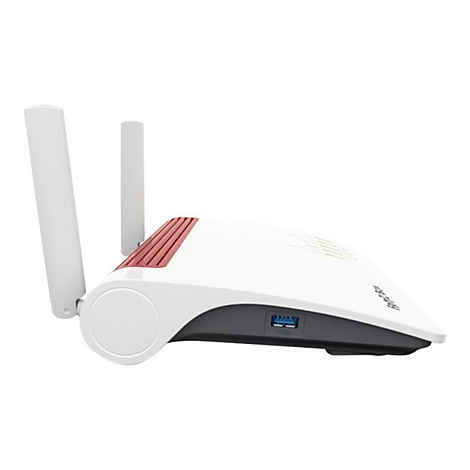 FRITZ!Box Router mit zwei Antennen und seitlichem USB-Anschluss vor weißem Hintergrund.
