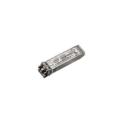 Ein metallisches Intel SFP-Transceiver-Modul mit Aufkleber und Anschlüssen vor weißem Hintergrund.