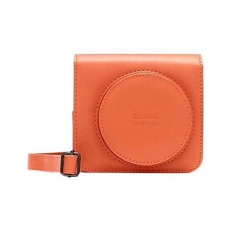 Orange Kameratasche für Instax Square Kamera, mit Trageriemen. Auf der Vorderseite steht: Instax Square.