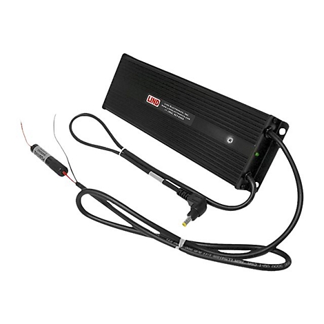 Schwarzes Lind Elektronik-Netzteil mit Kabel und gewinkeltem Stecker vor weißem Hintergrund.