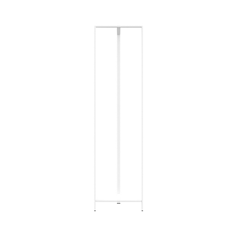 Schrank in Weiß vor weißem Hintergrund. Einfaches Design mit zwei Türen.