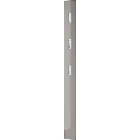 Verticale metalen staaf met drie verzonken, rechthoekige knoppen.