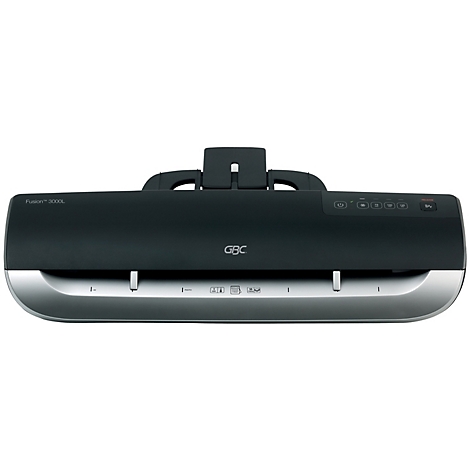 Schwarzes GBC-Laminiergerät, silberfarbene Unterseite. Oben Tragegriff, Bedienknöpfe, Schriftzug „Fusion 3000L“.