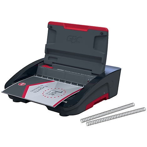Schwarzes und rotes GBC-Bindegerät mit geöffnetem Deckel. Ein Blatt Papier mit Text liegt im Gerät, daneben zwei Spiralbindungen.
