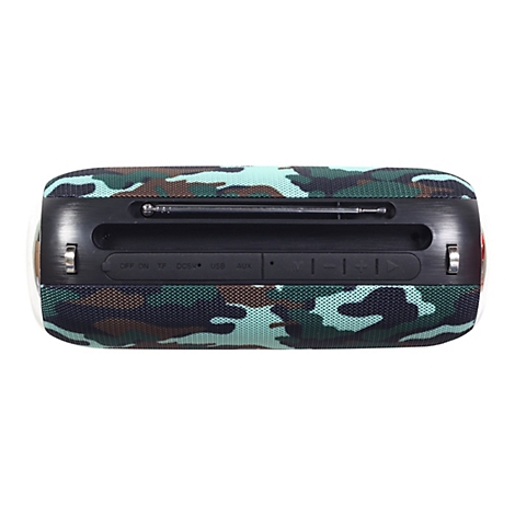 Tragbarer Bluetooth-Lautsprecher in Camouflage-Optik mit Antenne und Bedientasten auf der Oberseite.