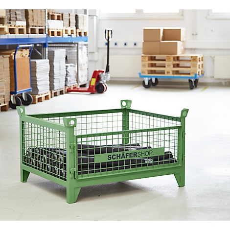 Grüne Gitterbox mit Produkten. Aufschrift: SCHÄFERSHOP.