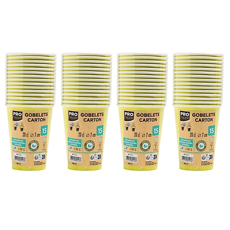 Quatre gobelets en carton empilés avec des rayures jaunes. Sur chaque gobelet, il est écrit "PRO GOBELETS CARTON" et le nombre "15".