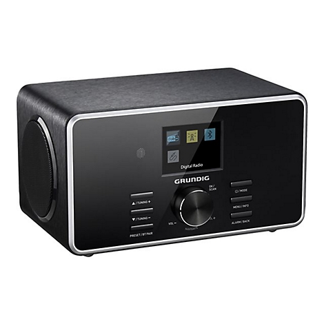 Schwarzes Digitalradio der Marke Grundig. Es hat ein Display, KnÃ¶pfe und einen Drehregler.