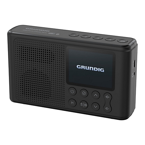 Schwarzes Grundig-Radio mit Display und Bedientasten. Das Display zeigt den Markennamen. Auf der Oberseite befinden sich weitere Tasten.