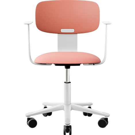 Une chaise de bureau rose moderne. Le dossier et l'assise sont roses, le cadre et les accoudoirs sont blancs, et les roulettes sont noires.