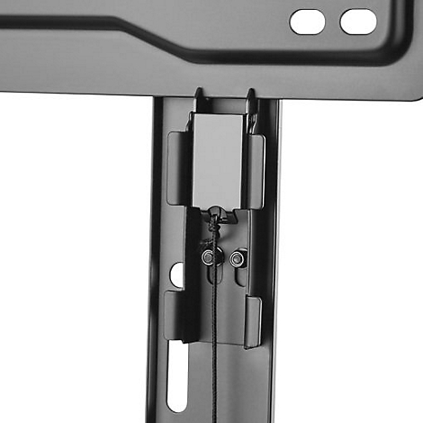 Detailaufnahme einer schwarzen Halterung mit Schrauben und Seil. Die Halterung hat eine rechteckige Form.