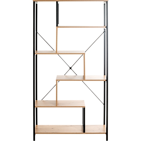Een lichtgekleurde plank met zwarte metalen frames en houten planken in treden gerangschikt. Een minimalistisch ontwerp.