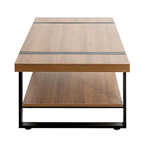 Table basse en bois avec cadre en métal noir et étagère.