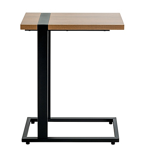 Table d'appoint avec plateau en bois et cadre en métal noir.