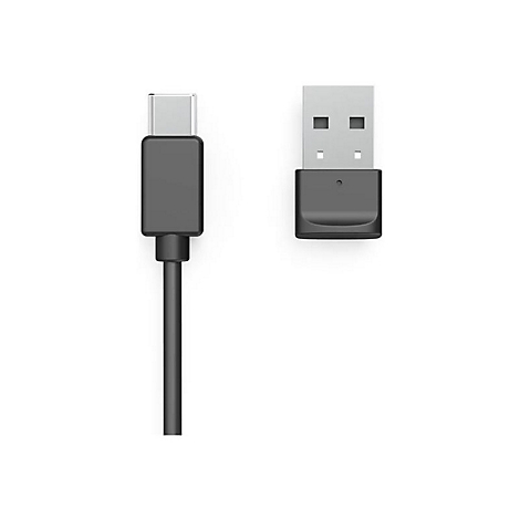 Ein schwarzes USB-C Kabel mit einem USB-A Adapter auf einem weißen Hintergrund.