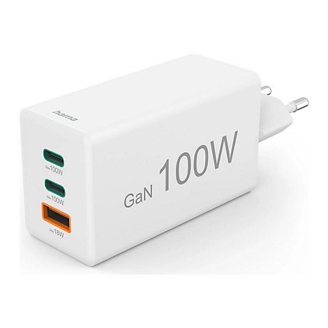 Weißes Hama-Netzteil mit drei Anschlüssen und der Aufschrift GaN 100W vor weißem Hintergrund.