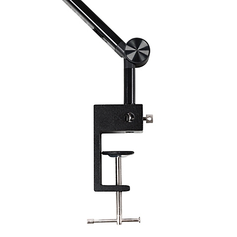 Schwarze Tischklemme mit verstellbarem Arm, detailliert. Sie wird zur Befestigung von Beleuchtung oder Halterungen verwendet.