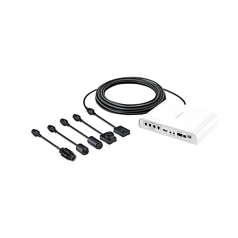 Kameraausrüstung mit vier Objektiven, Kabel, Router und weißen Hintergrund.