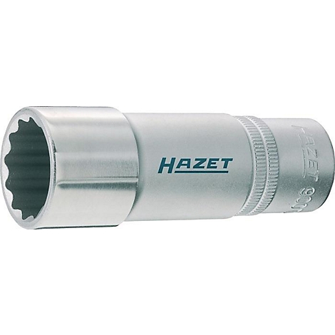 Een zilveren HAZET dopsleutel wordt in detail getoond. De getande opening bevindt zich aan de linkerkant, het HAZET-opschrift in het midden.
