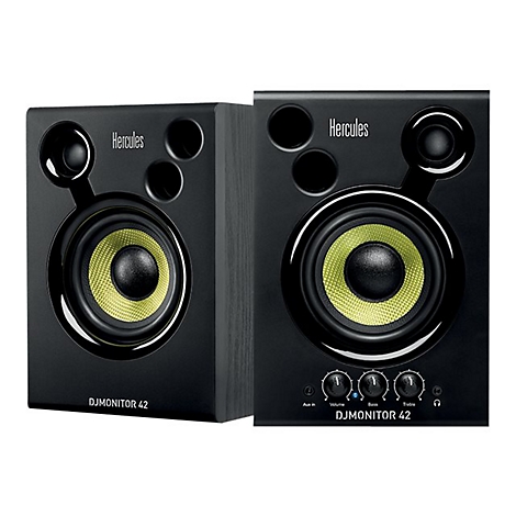 Zwei schwarze Hercules DJMonitor 42 Lautsprecher mit gelben Woofern vor weißem Hintergrund.