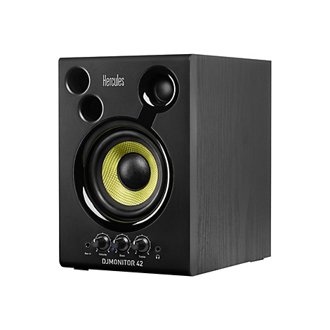 Schwarzer Hercules DJMonitor 42 Lautsprecher mit gelber Membran vor weißem Hintergrund.